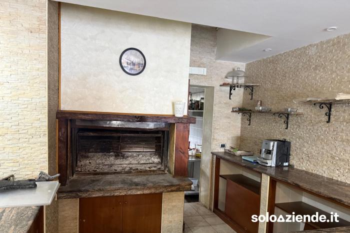 Vendita Ristoranti VENDESI BRACERIA PIZZERIA ZONA LITORANEA  a Leporano (TA)